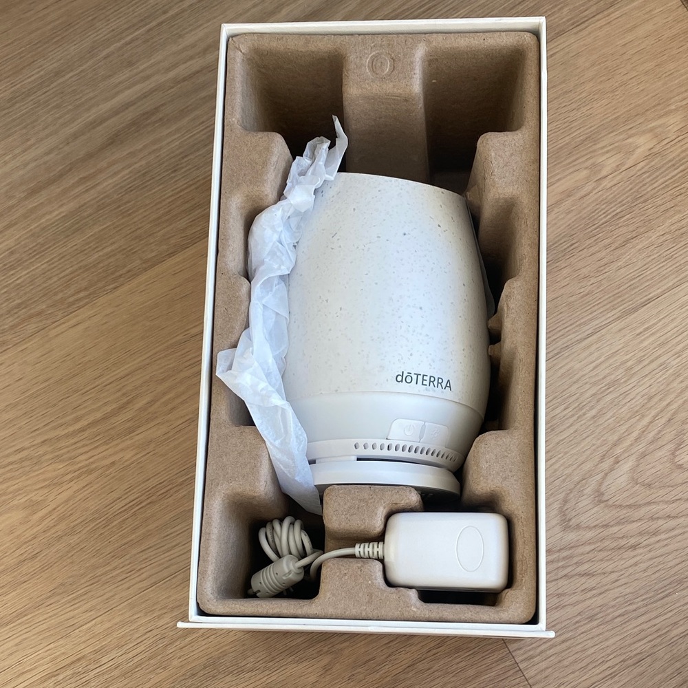 doTERRA Roam Essential Oil Diffuser. Brand New. Never Used.